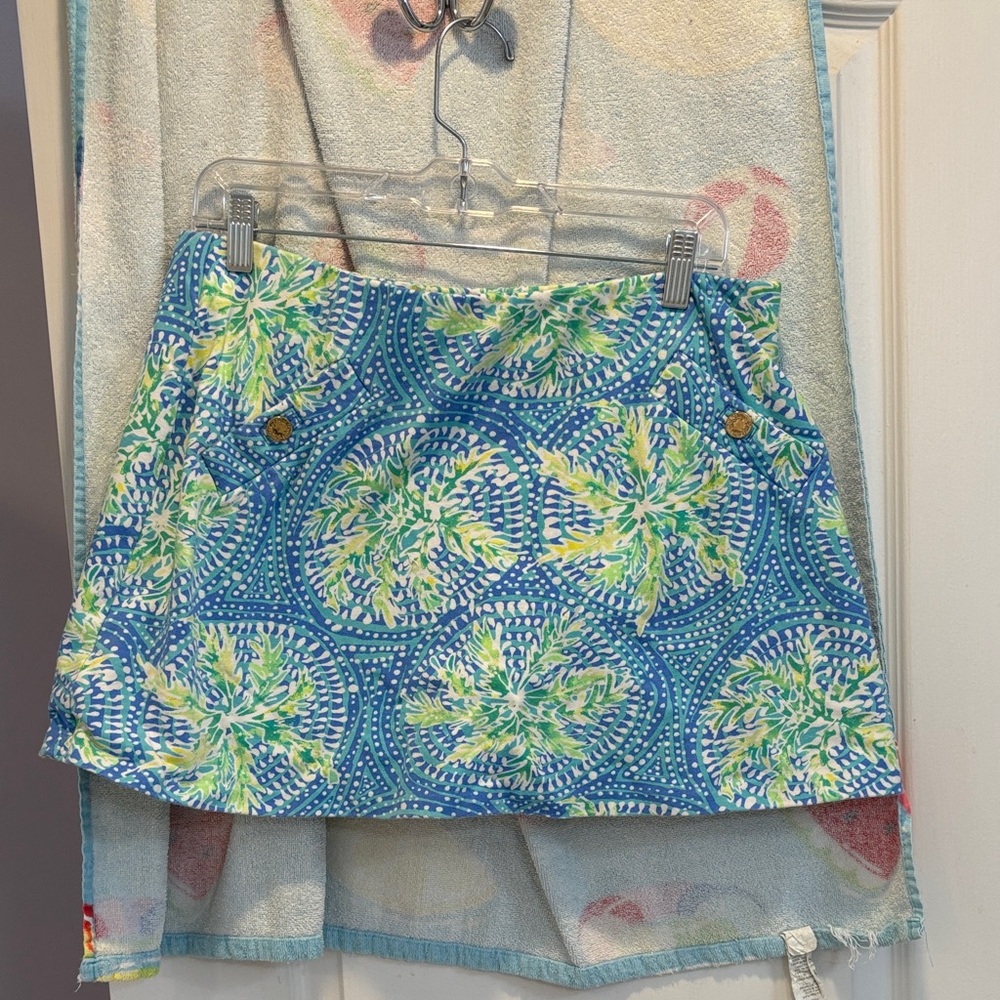 Lilly Pulitzer Blue and Green Skort.